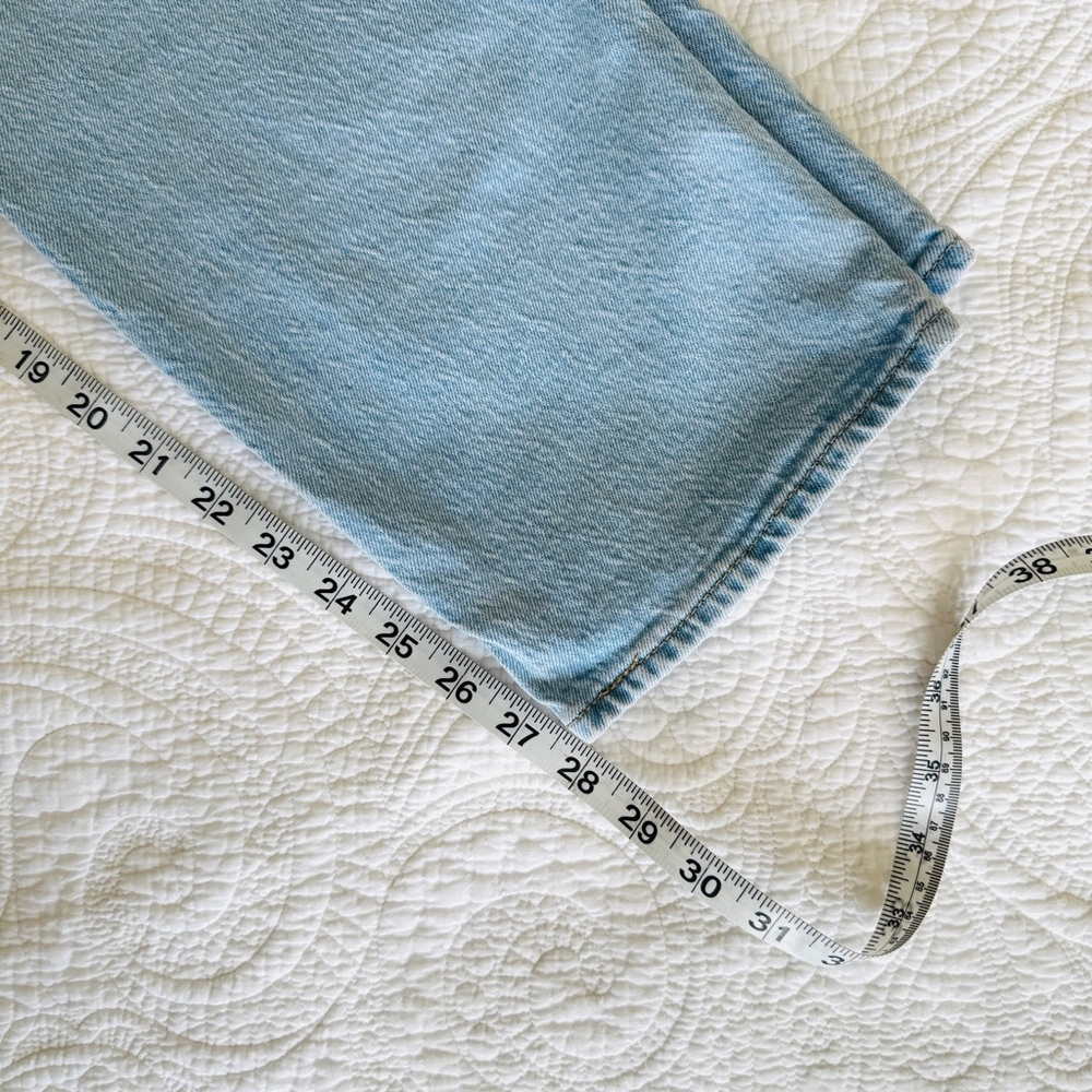 Levi's 70s High Slim Straight Jeans Premium Women's Size 32 Light Blue Denim - Picture 15 of 15